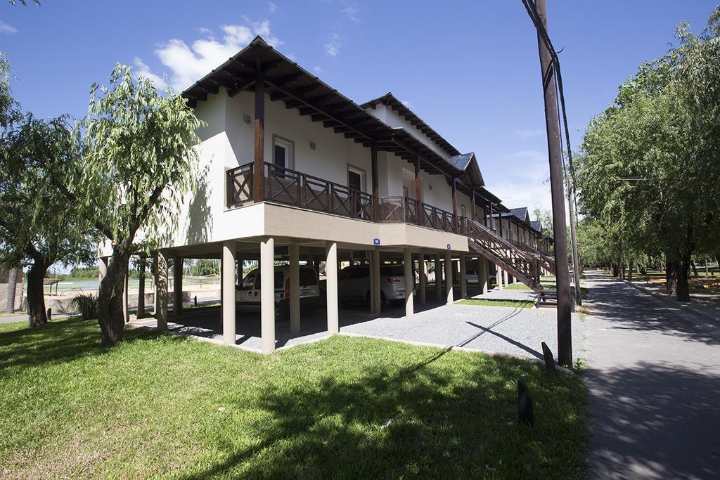 Howard Johnson Marinas & Resort San Pedro (Buenos Aires) Exterior foto