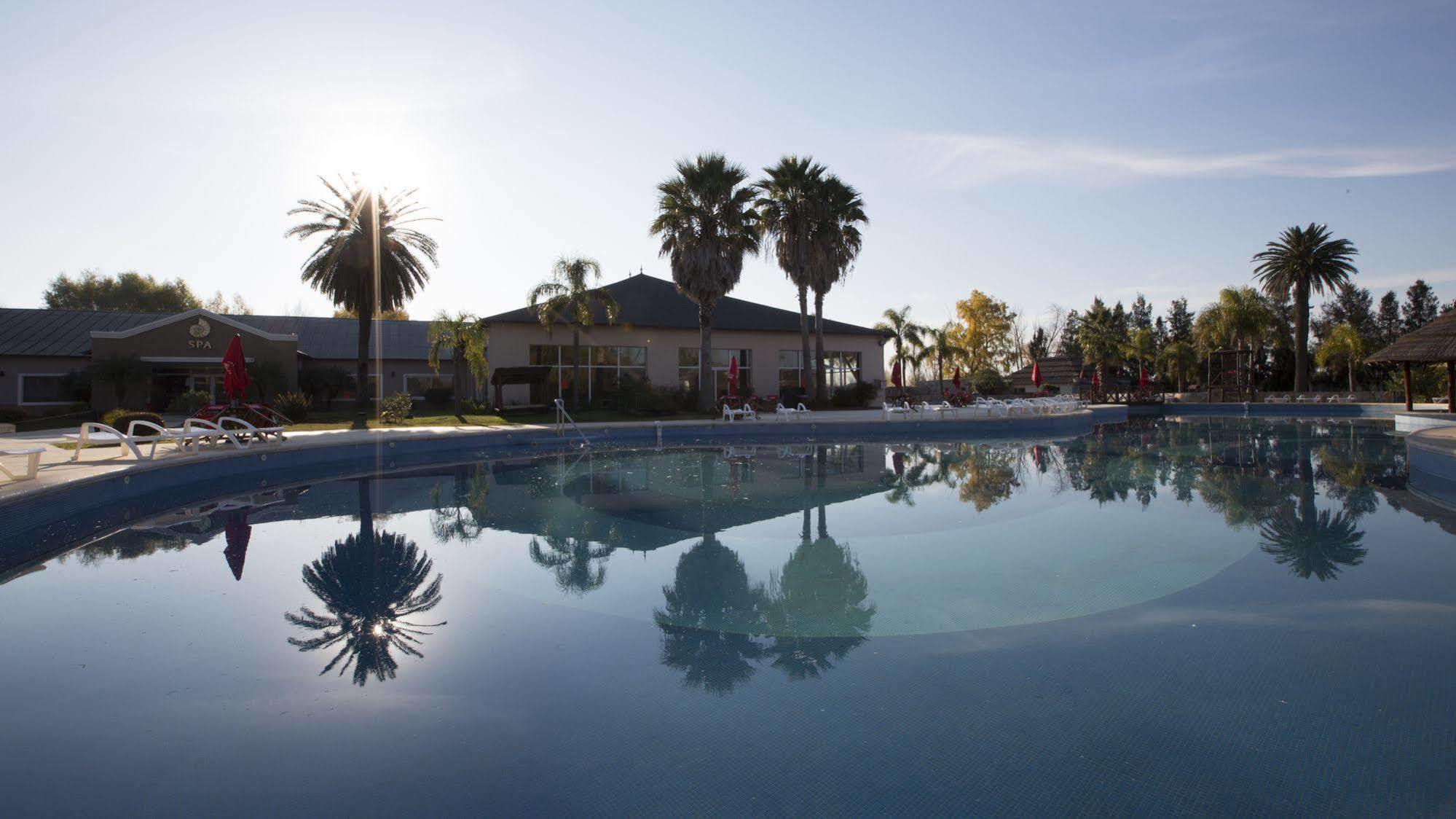 Howard Johnson Marinas & Resort San Pedro (Buenos Aires) Exterior foto